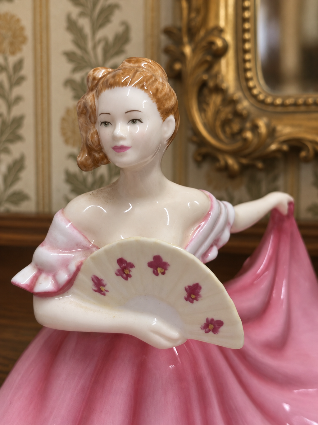 Royal Doulton Figurine ‘Pretty Ladies’ Elaine