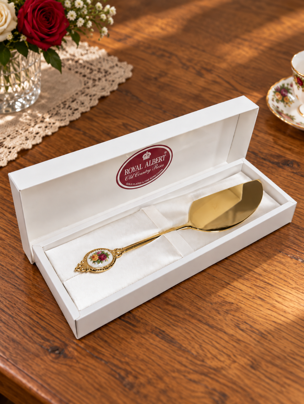 Royal Albert Old Country Roses Gold Plated Cake Server – Boxed
