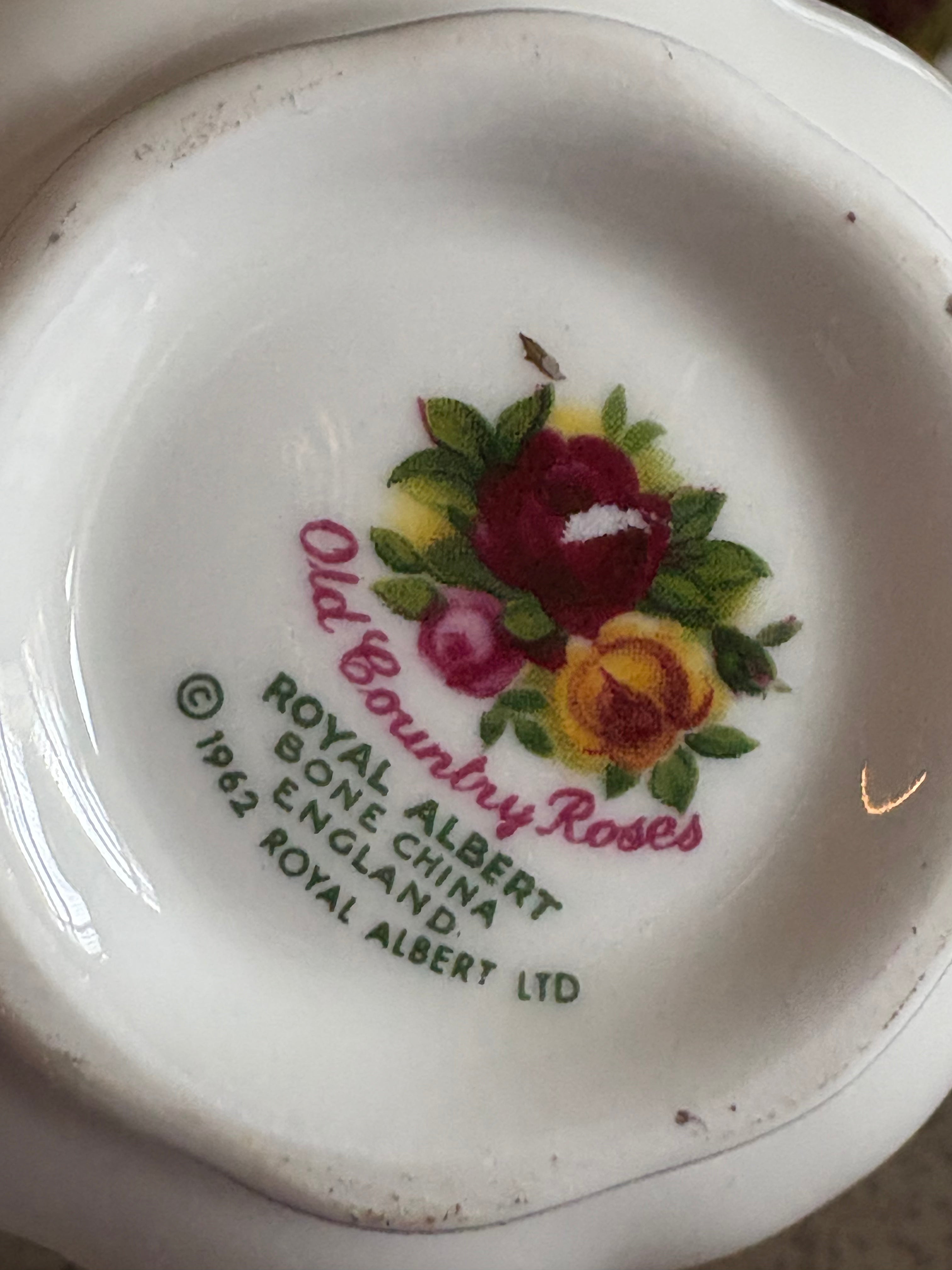 Second Quality Royal Albert Old Country Roses Coffee Creamer & Sugar Bowl Set