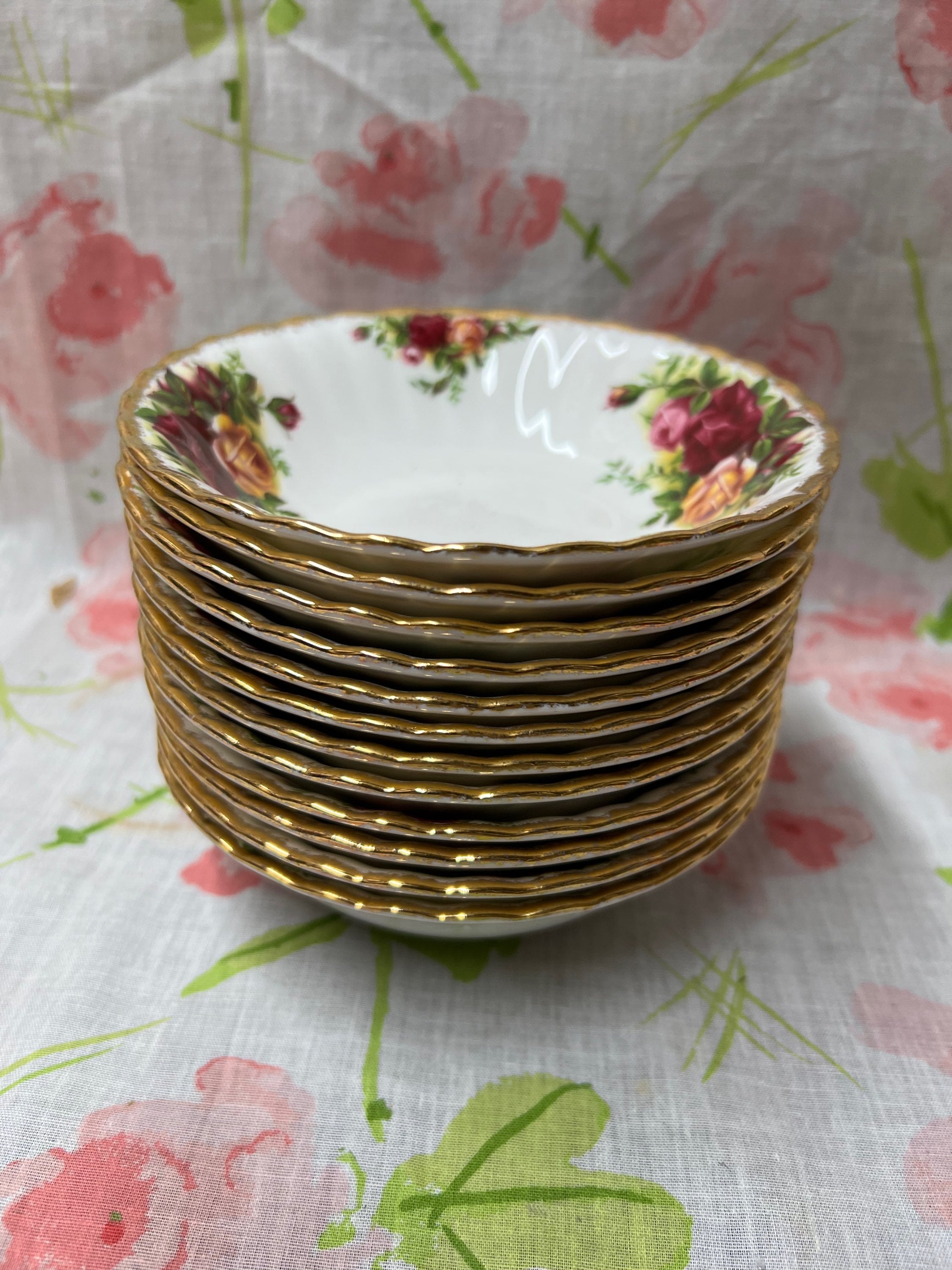 Royal Albert Old Country Roses Fruit Dish image 1