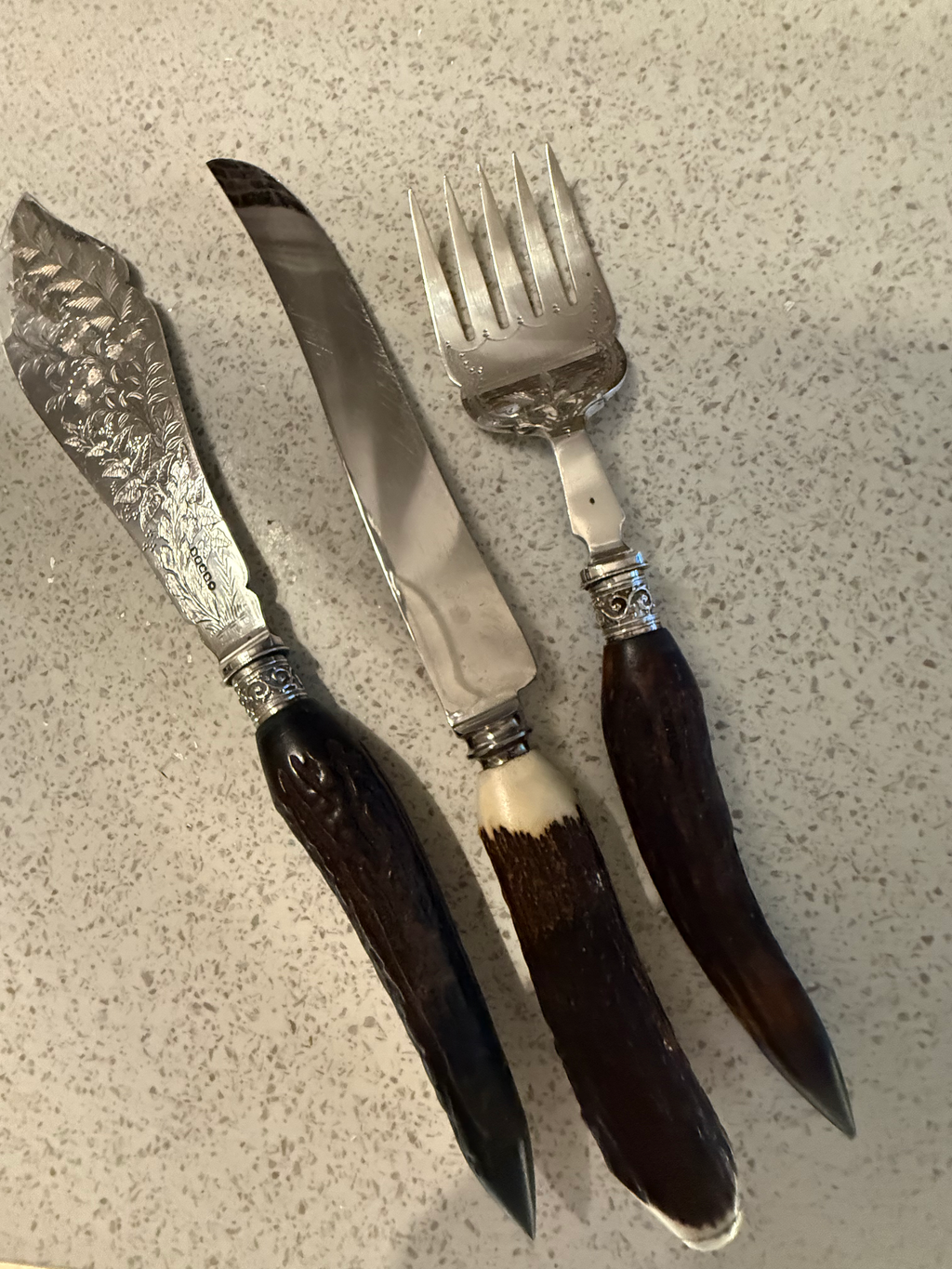 Wooden Carved Handle Serving Set image 2