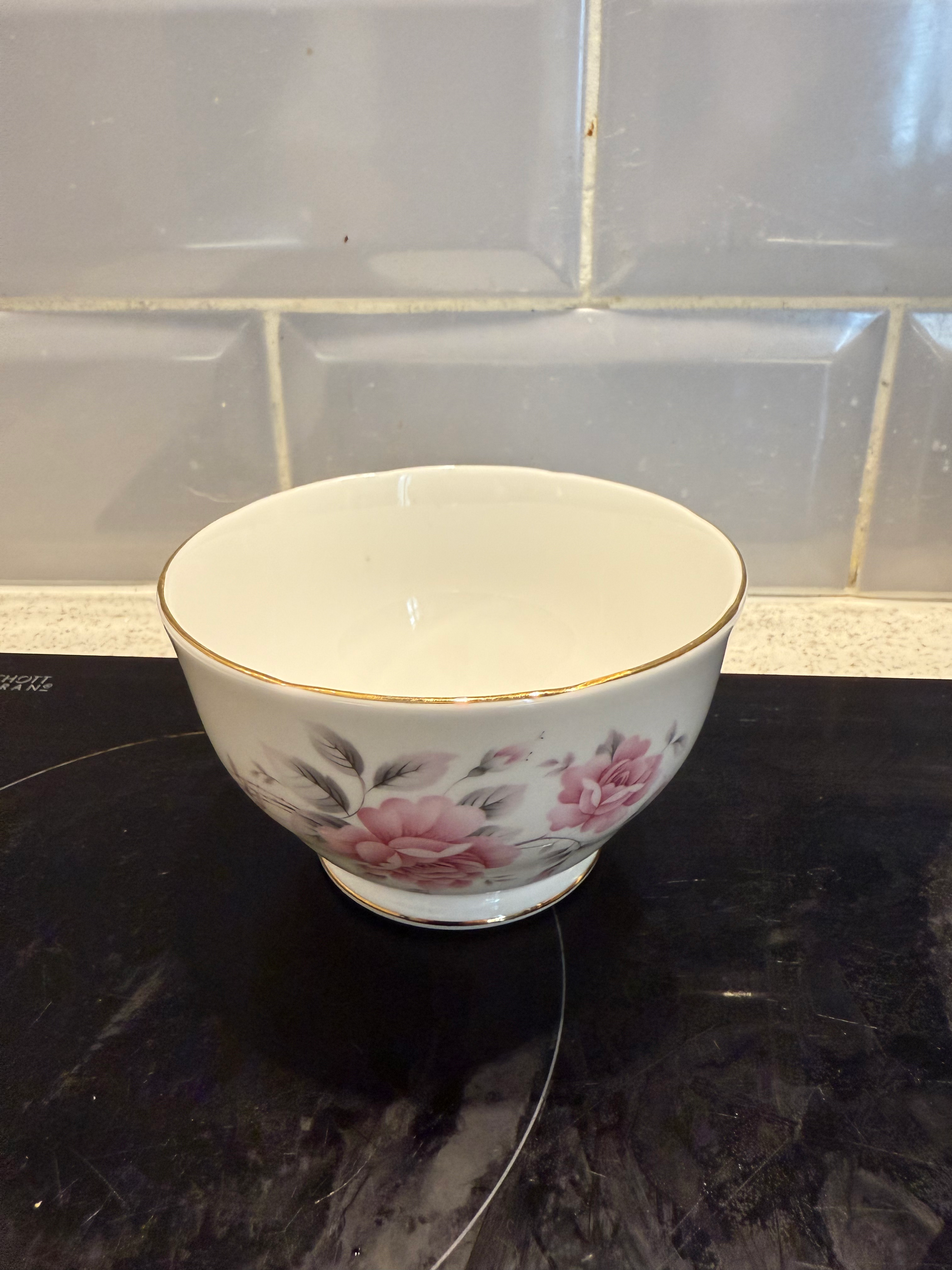 Duchess China. Milk Jug & Sugar Bowl image 3