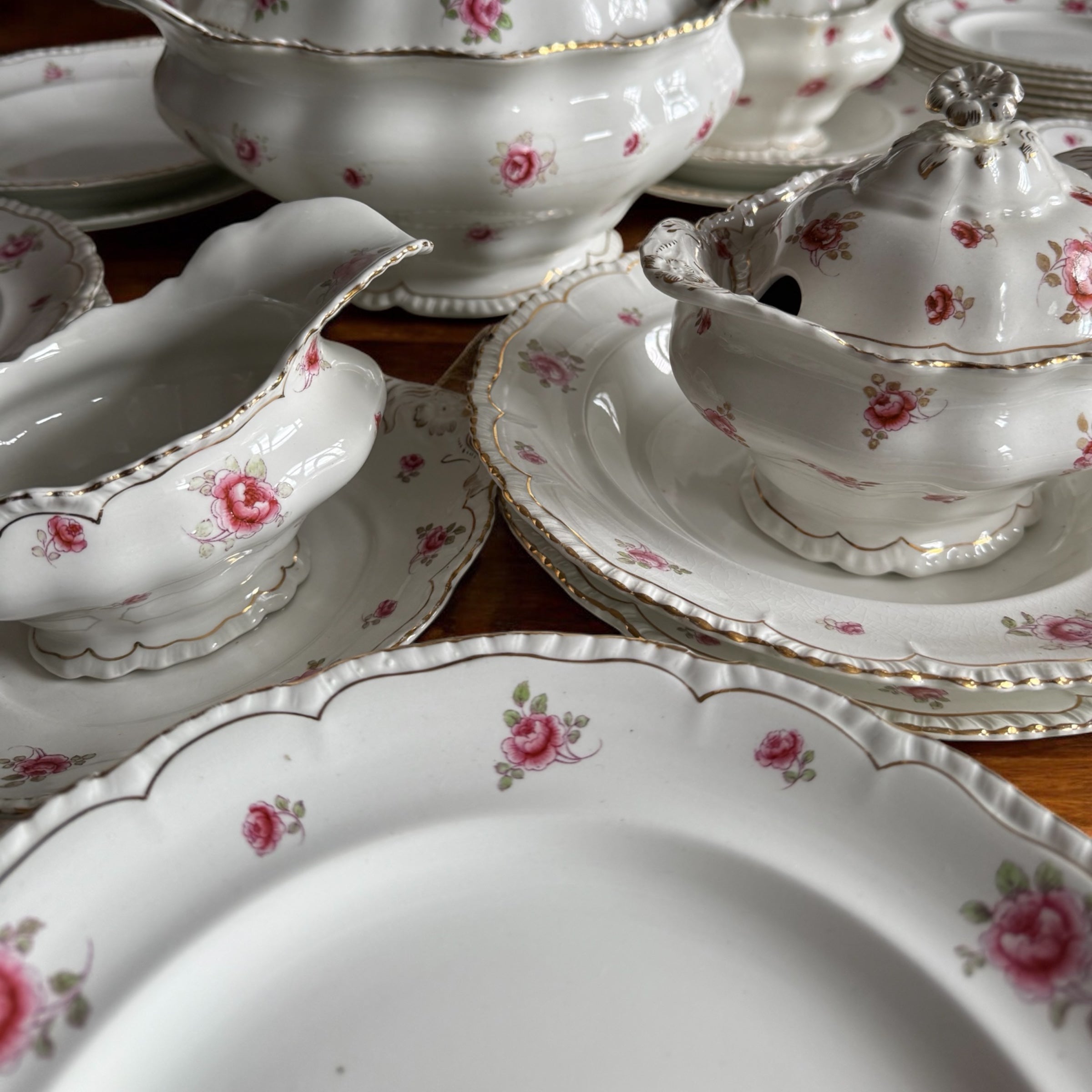 John Maddock & Son. Antique Dinner Plates. Set 6 image 1