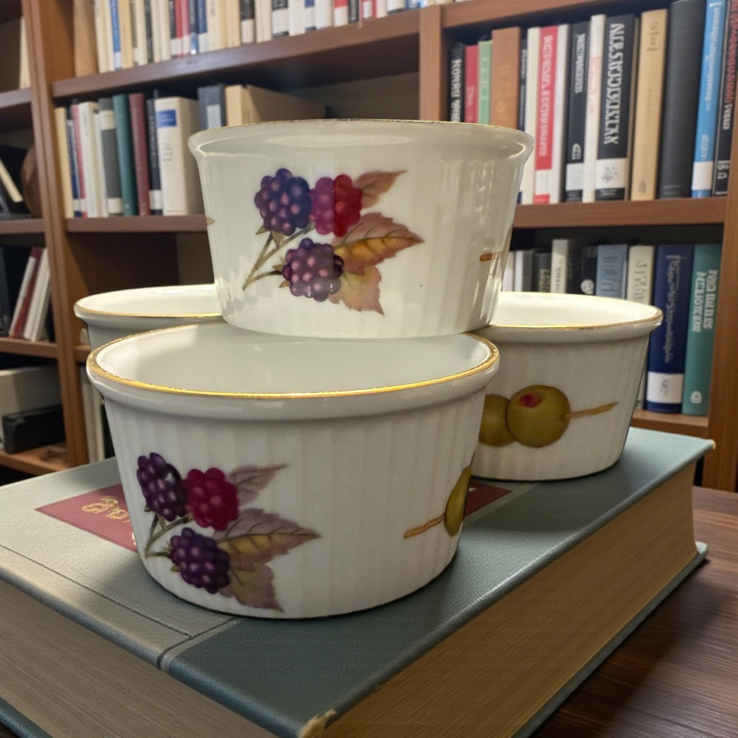 Royal Worcester Ramekin dishes image 0