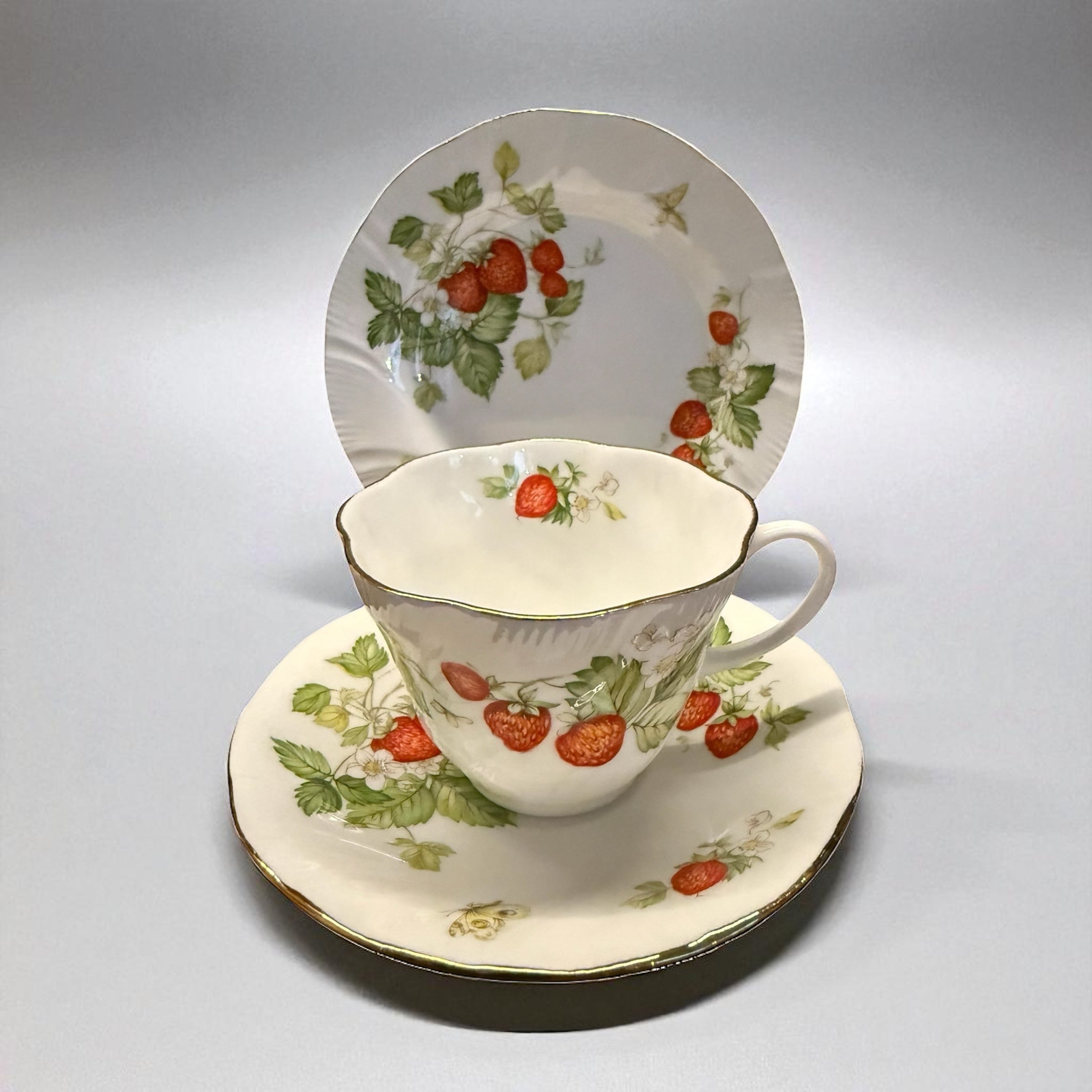 Ringtons Queens Strawberry China Trio image 0