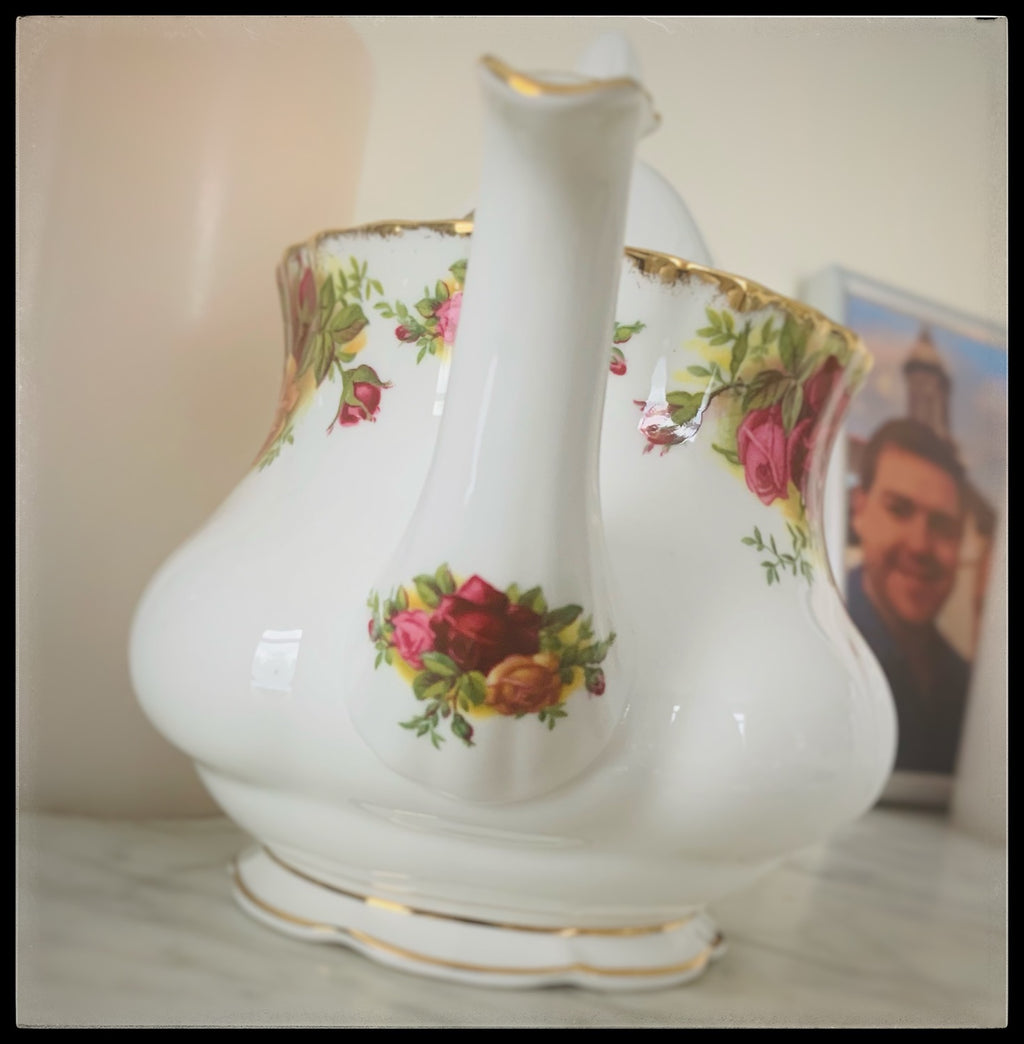Old Country Roses Small Tea Pot image 5