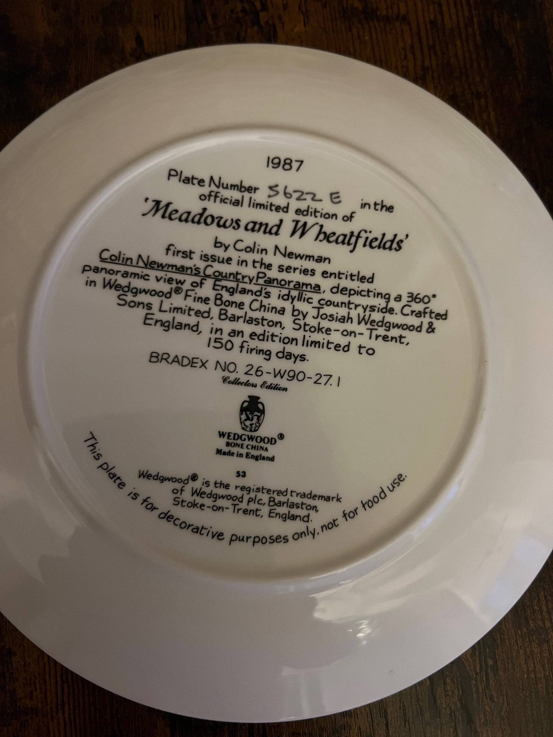 Wedgwood cabinet plate image 2