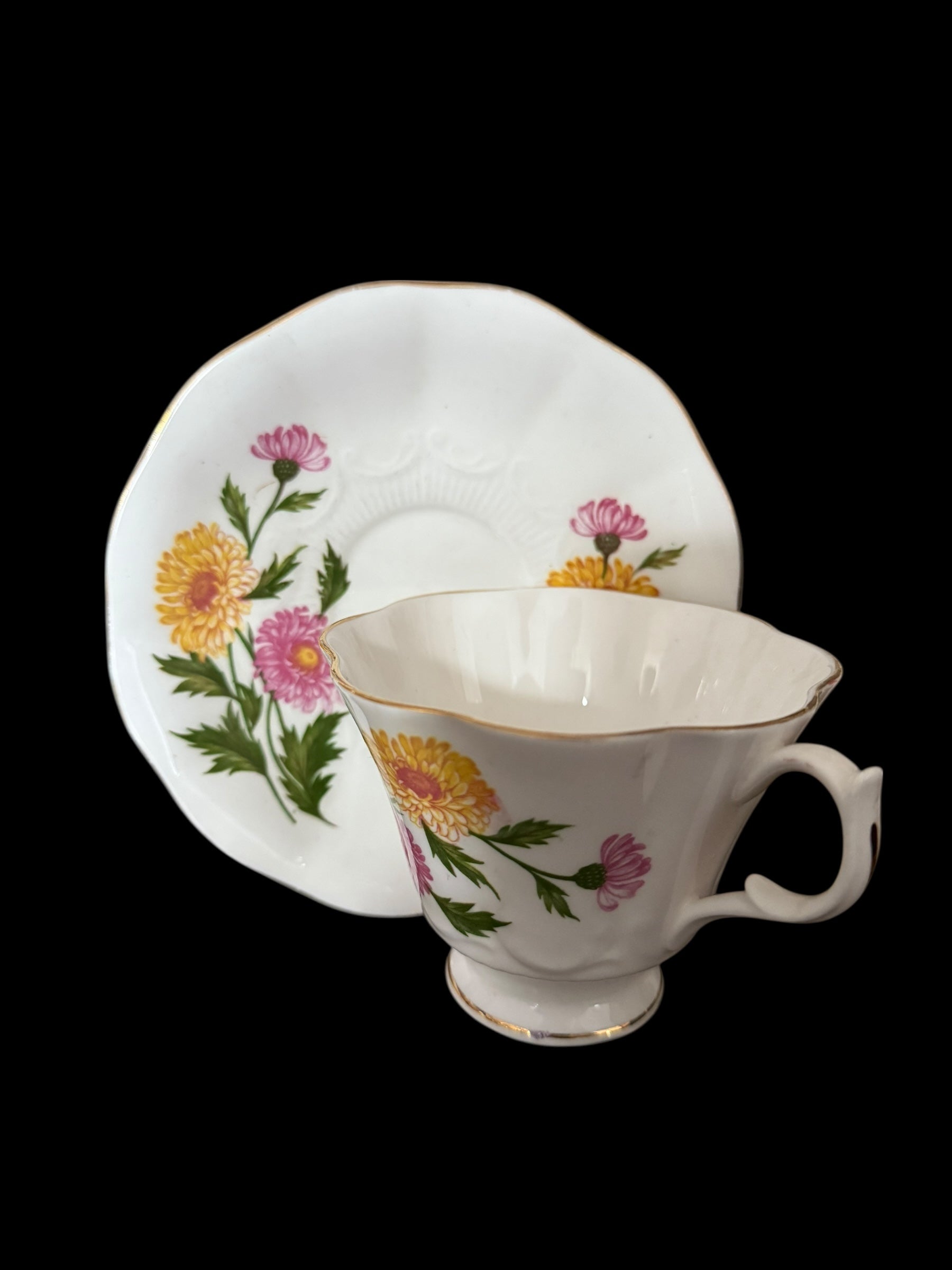 Queen Anne. Vintage China Duo.  image 1