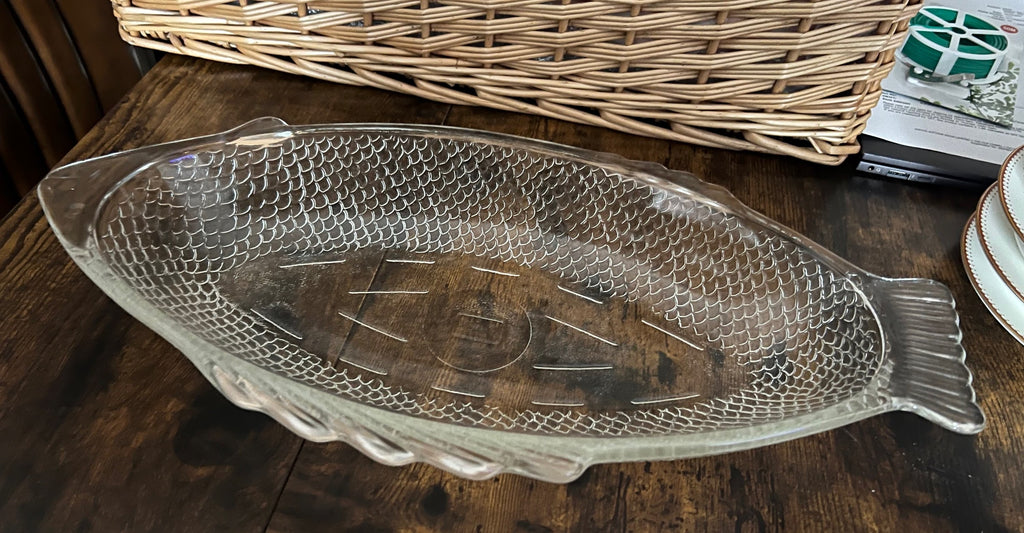 Large Glass Bowl Dish. American Glass image 6