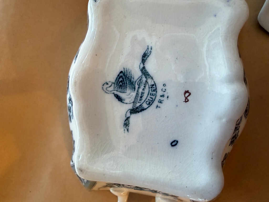 Antique China sauce boat image 3