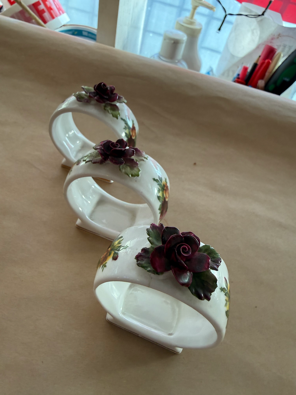 Royal Albert. Napkin Rings. Set 3 image 2