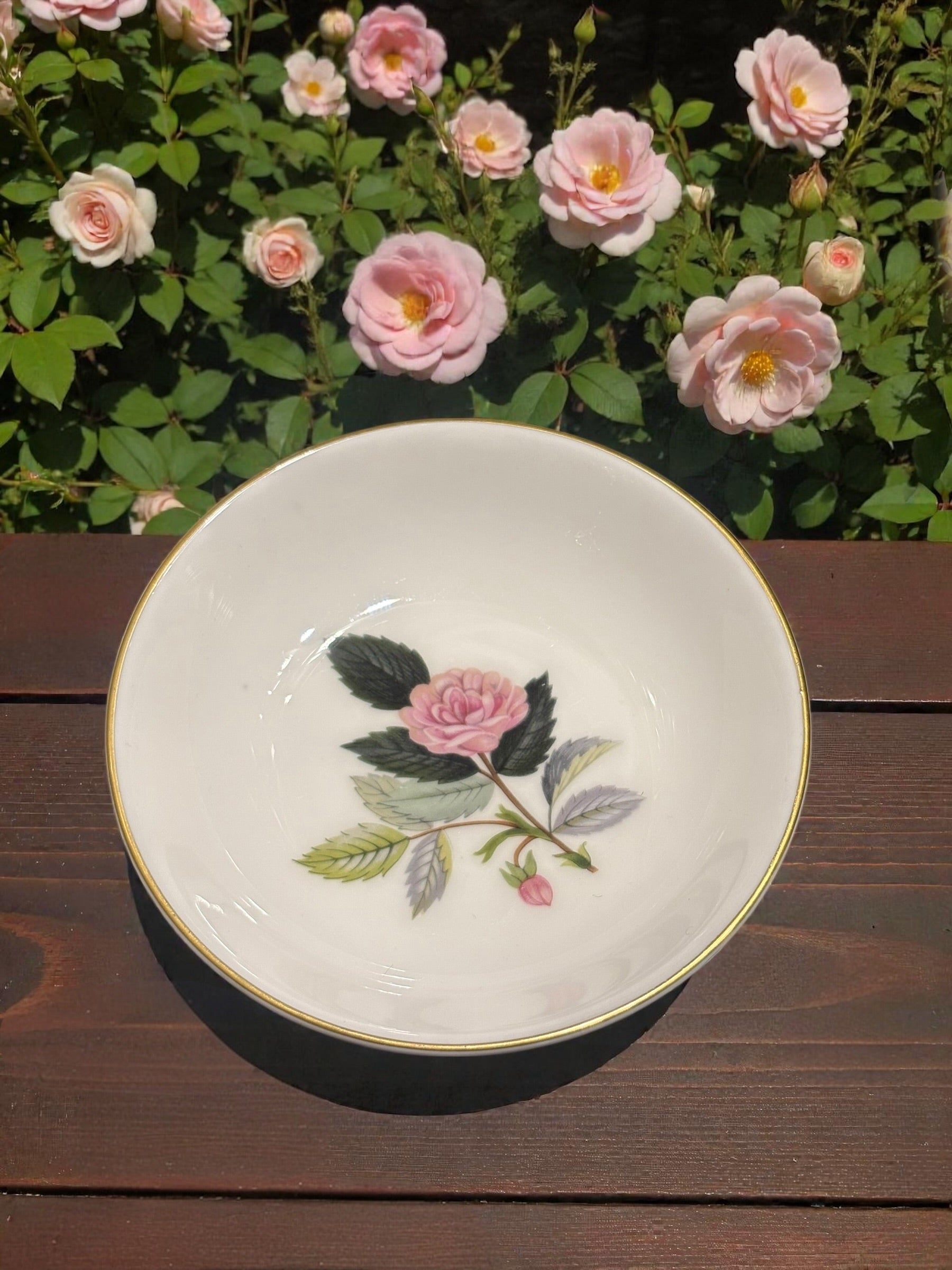 Wedgwood Bone China Hathaway Rose Salt&Pepper Cruet Set + Trinket Dish  image 2
