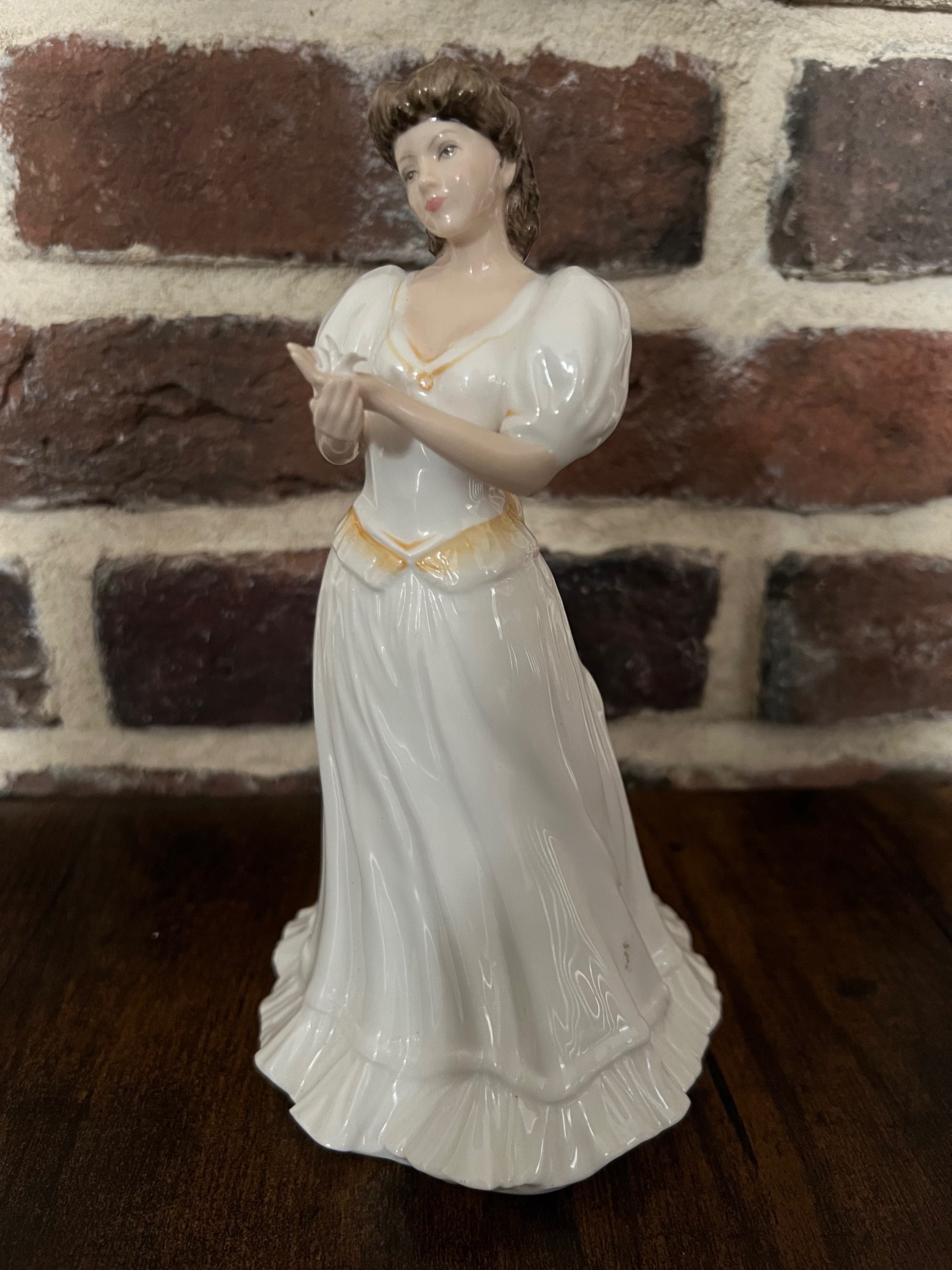 Lady figurine. Bone china image 3