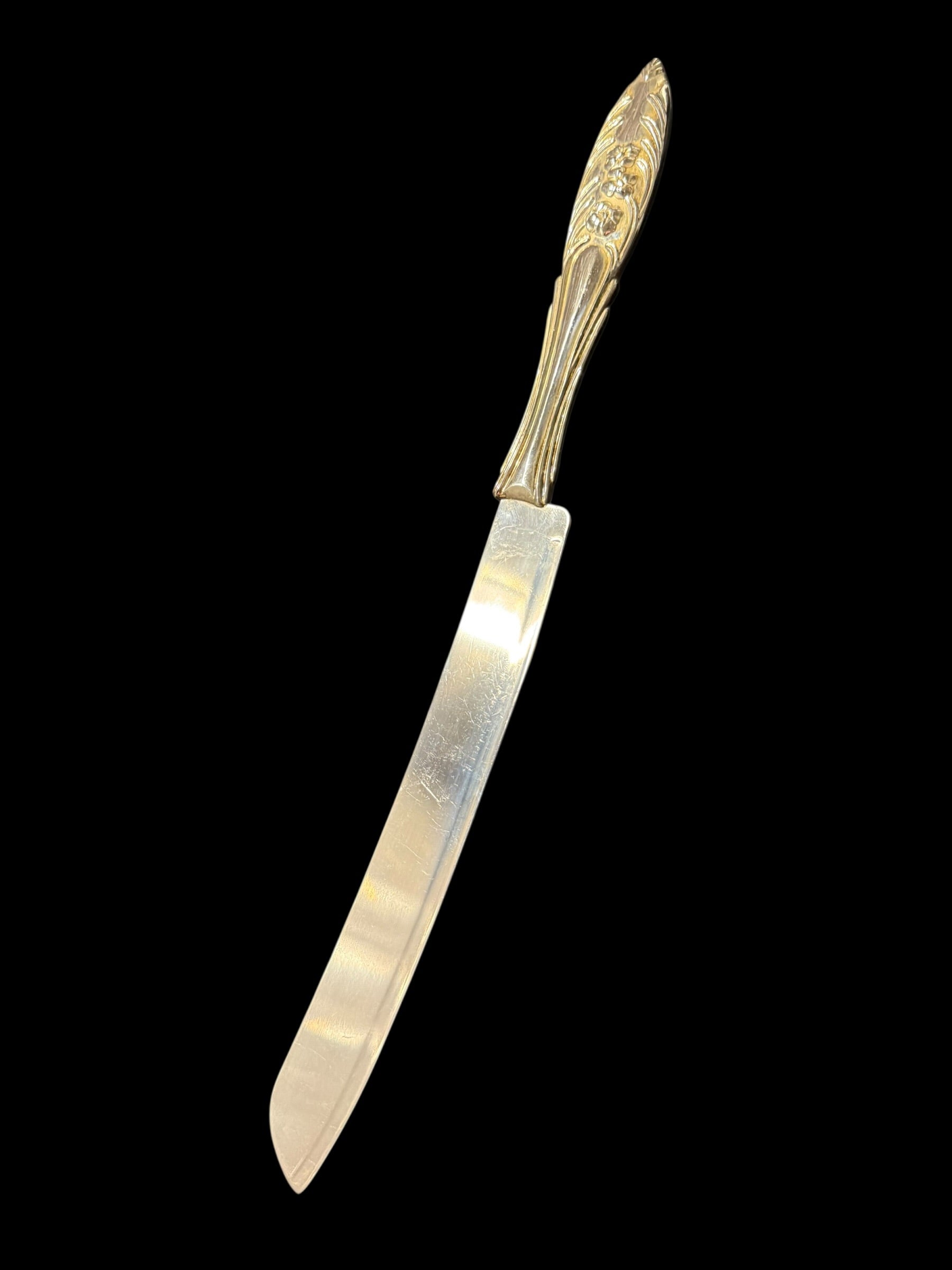 Vintage Cutlery. Large Serrated Cake Knife image 4