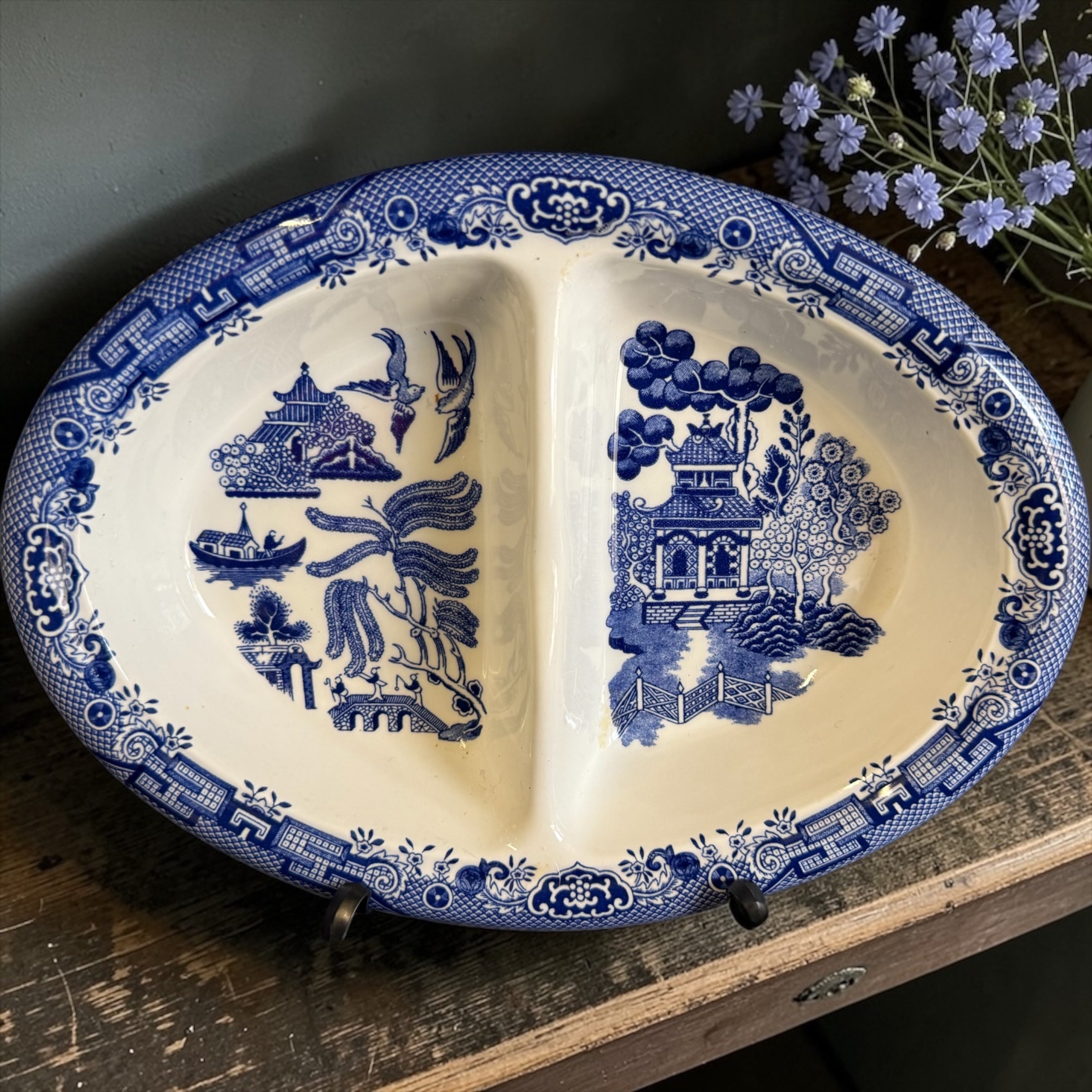 Churchill. Antique blue & white dual compartment dish  image 0