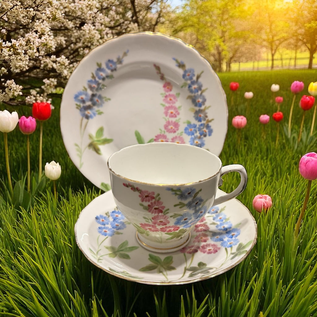 Tuscan English China milk & sugar. Handpainted.  image 1