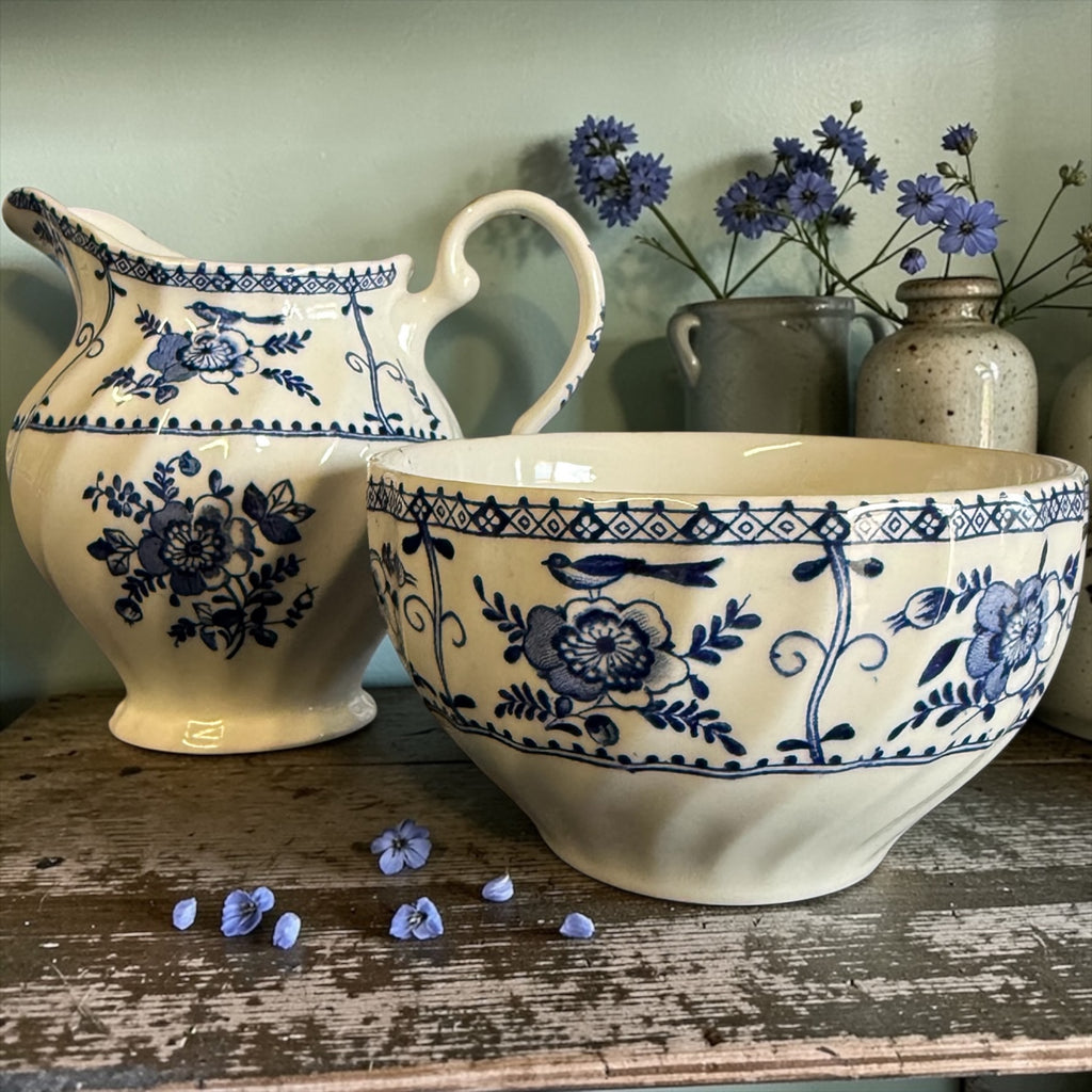 Imperfect. Johnson Brothers. INDIES. Vintage blue & white milk & sugar.  image 0
