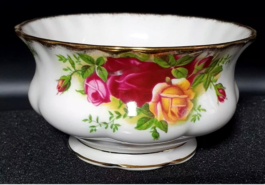 Royal Albert. Old Country Roses. Sugar Bowl. First Quality image 9