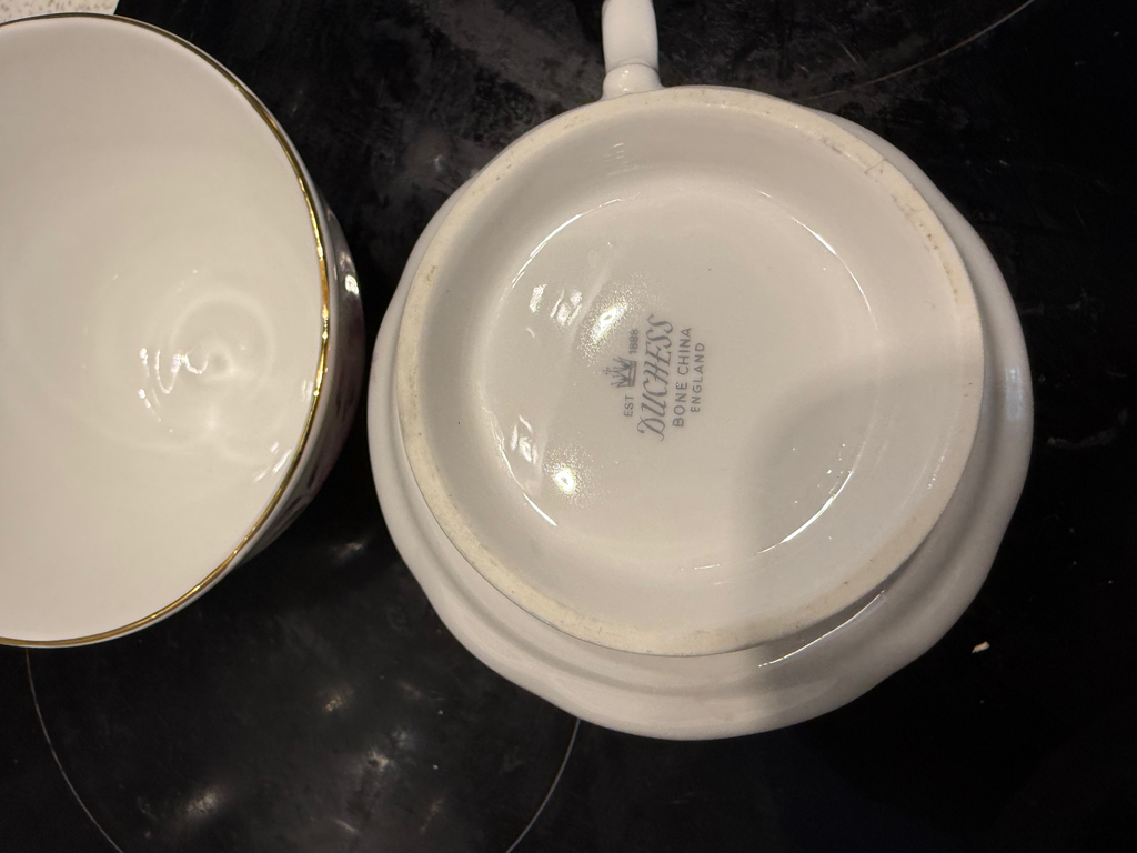 Duchess China. Milk Jug & Sugar Bowl image 6