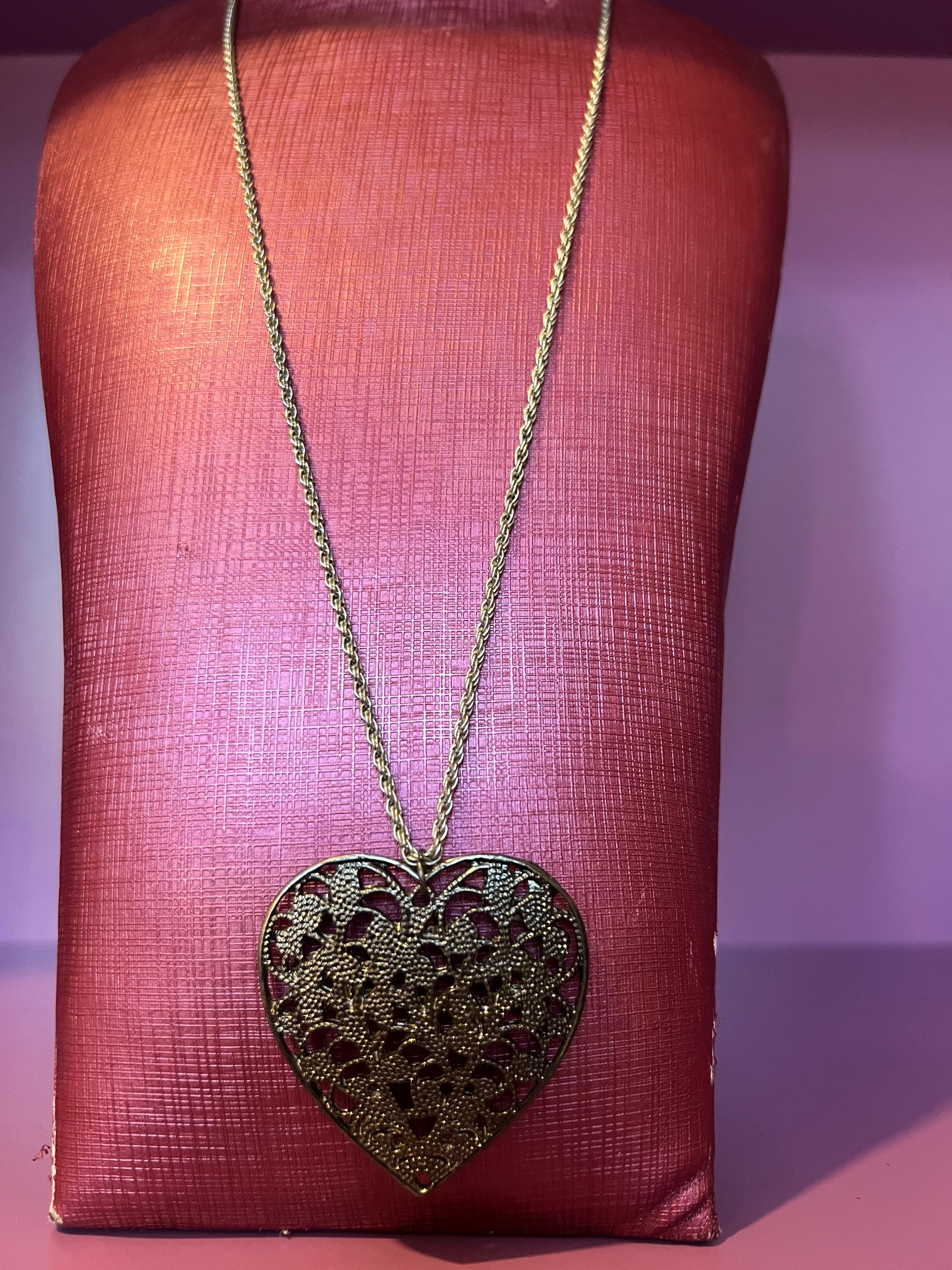 Costume Jewellery Necklace image 0