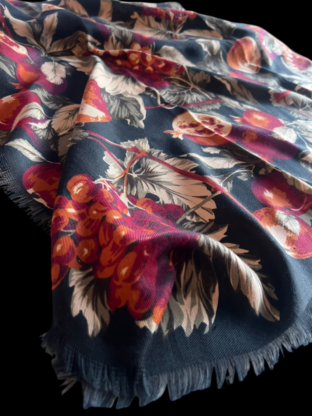Large winter fruits scarf.  image 4